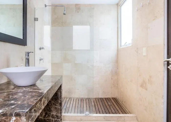 Condesa Amsterdam 304 Inviting 1 Bed, 1 Bath Located On Picturesque Amsterdam Avenue *