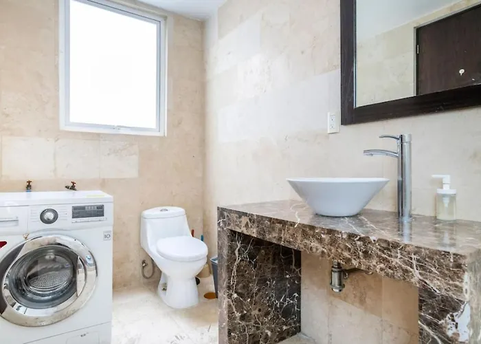 Condesa Amsterdam 304 Inviting 1 Bed, 1 Bath Located On Picturesque Amsterdam Avenue